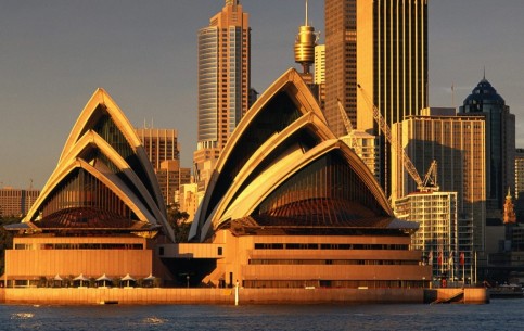 Совершая путешествие по Австралии, обязательно посетите Сидней -  один из самых красивых портовых городов мира.